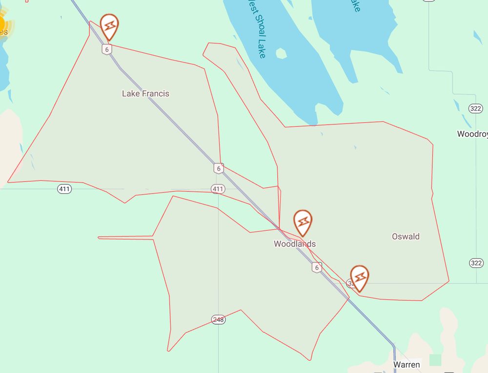 A map of Manitoba highlights areas around Lake Francis and Woodlands that are affected by an outage.