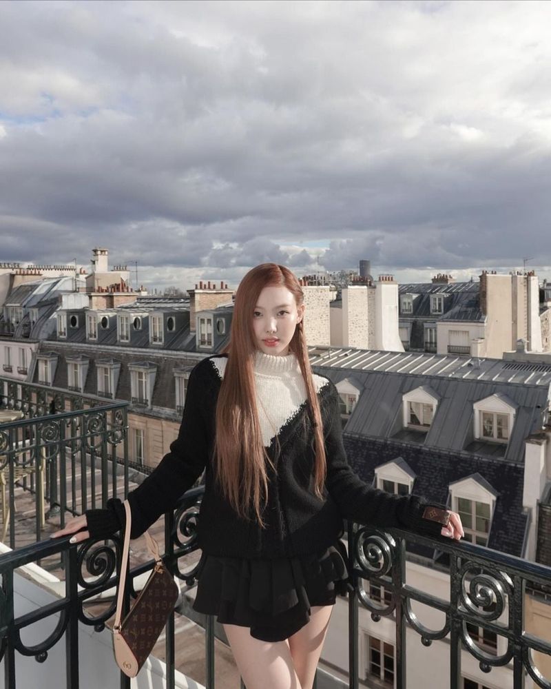 240307 Nayeon Instagram Update – '#ad 🤍 #LVFW24 @louisvuitton @nicolasghesguiere'