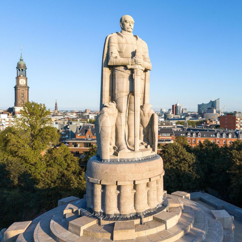 Historiker Kim Todzi - "Wir brauchen ein Dokumentationszentrum zum Kolonialismus"