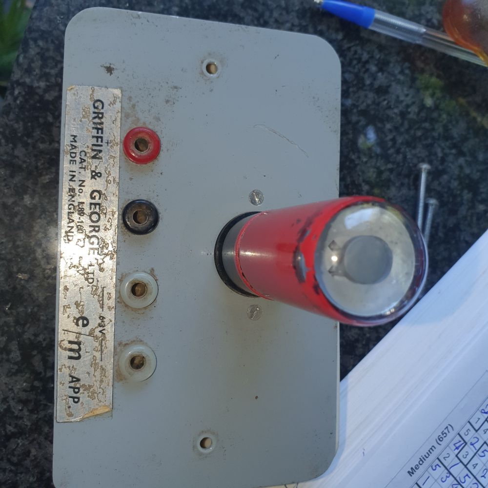 EM34 magic eye valve on box. 6.3AC for the heater which works, what to put in the other sockets?