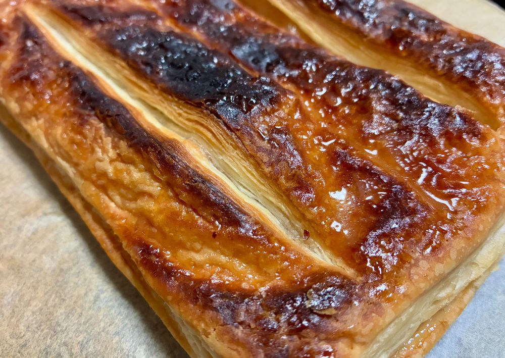 焼き上がったアップルパイ