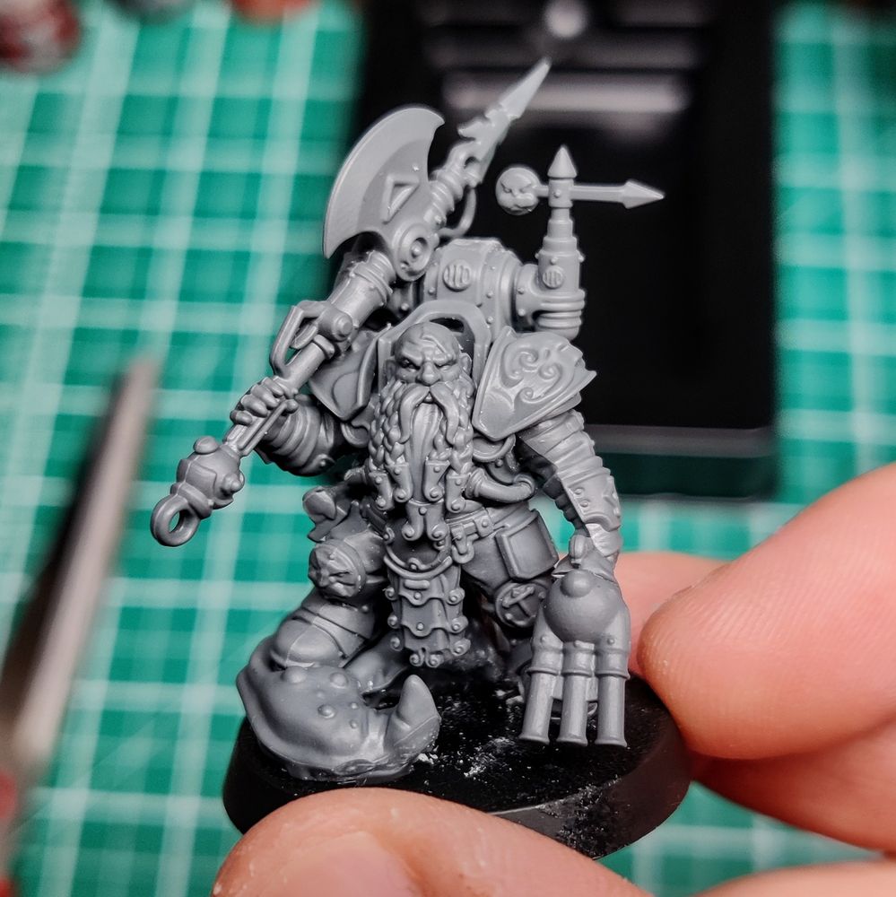 An assembled Drekki Flynt, I'm still figuring out what I'll be doing with his base.