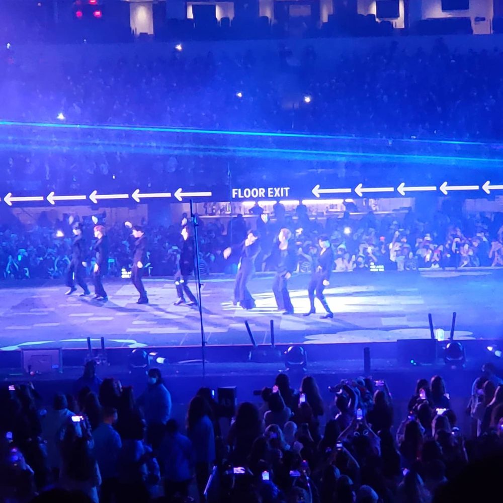BTS PTD LA, 7 BTS members in black, performing Black Swan.