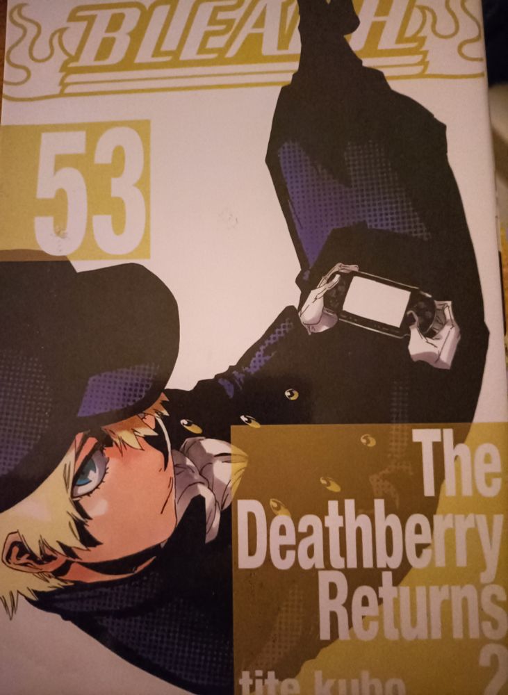 Couverture du tome 53 de Bleach avec Yukio le gamer