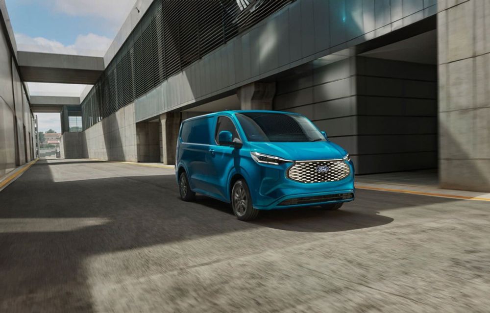 Ford E-Transit Custom Avrupa’da: Yeniköy’de üretim başladı