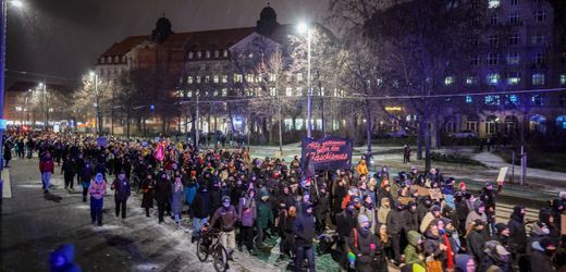 Essen, Leipzig und Rostock: Tausende Menschen demonstrieren gegen rechts