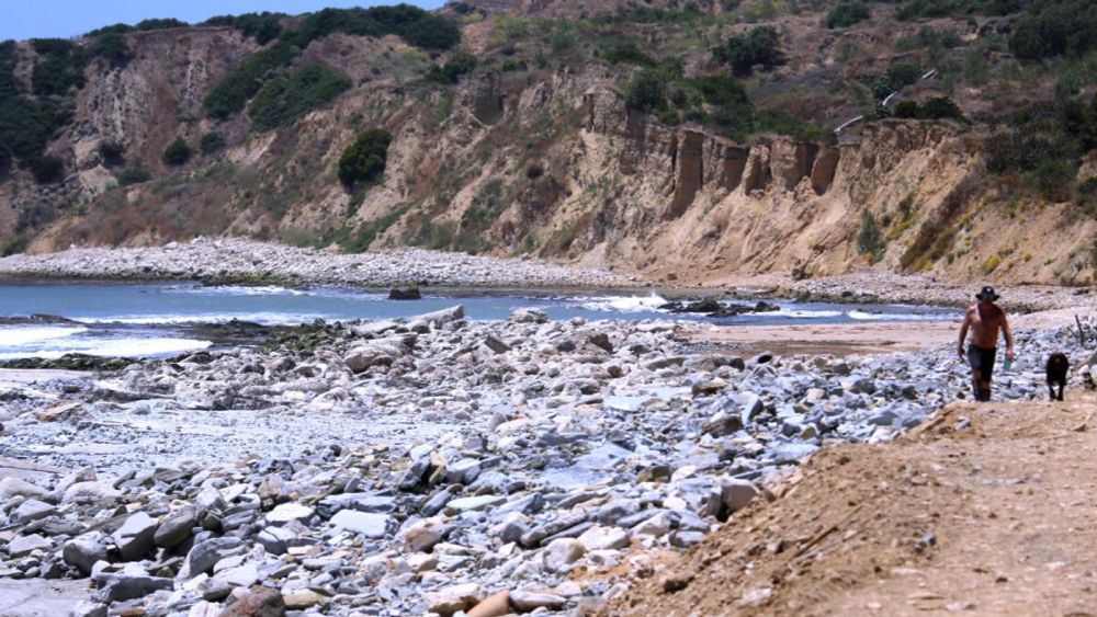 Rancho Palos Verdes landslide is creating a new beach. 'It's unreal'