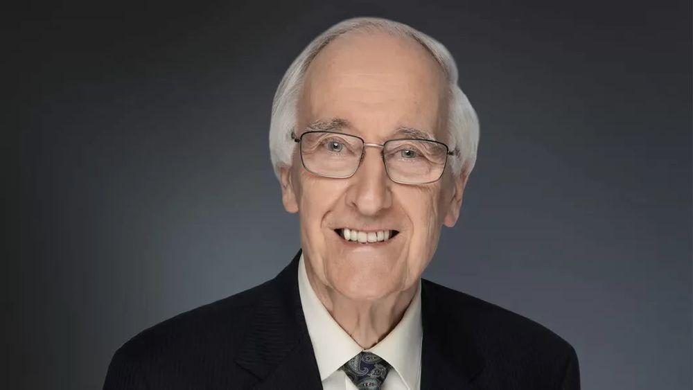 Portrait of Dr. Chris Barnes