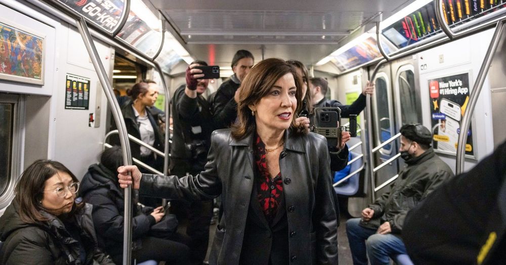 N.Y. governor says congestion pricing will remain despite federal deadline to end the program Sunday