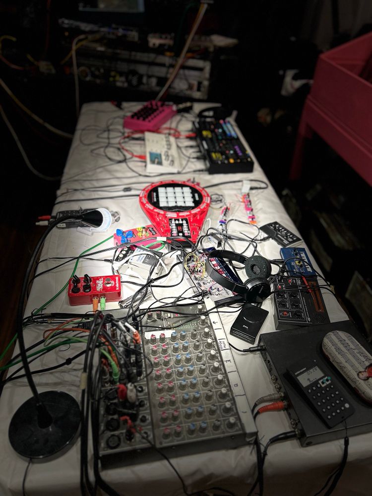 Music desk of the Reductionist. Casio xw-xpdi transformer. 