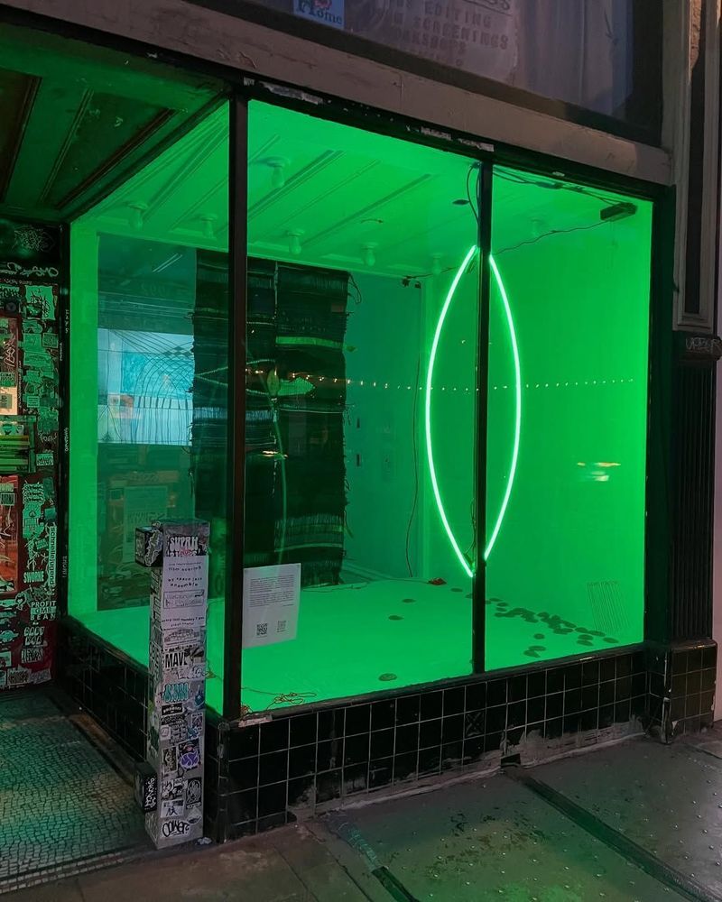 Installation in the right window gallery