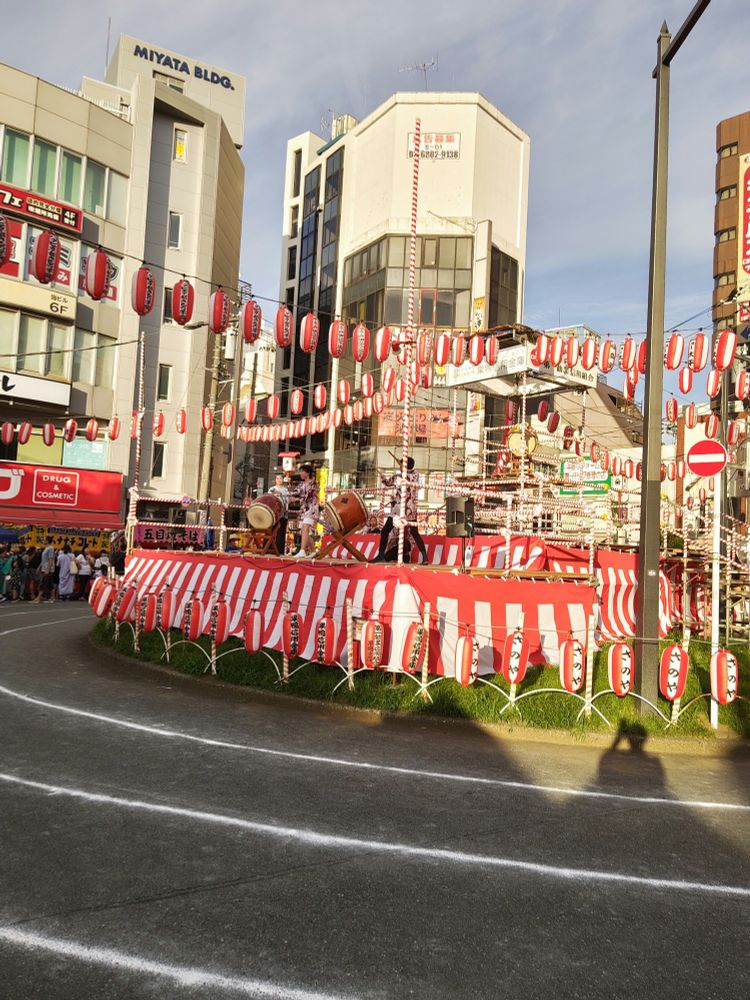 巣鴨駅南口ロータリー盆踊り２日目