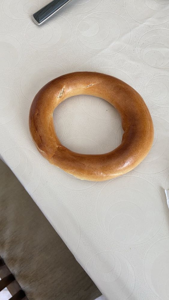 Turkish baked food, Turkish bagel. 