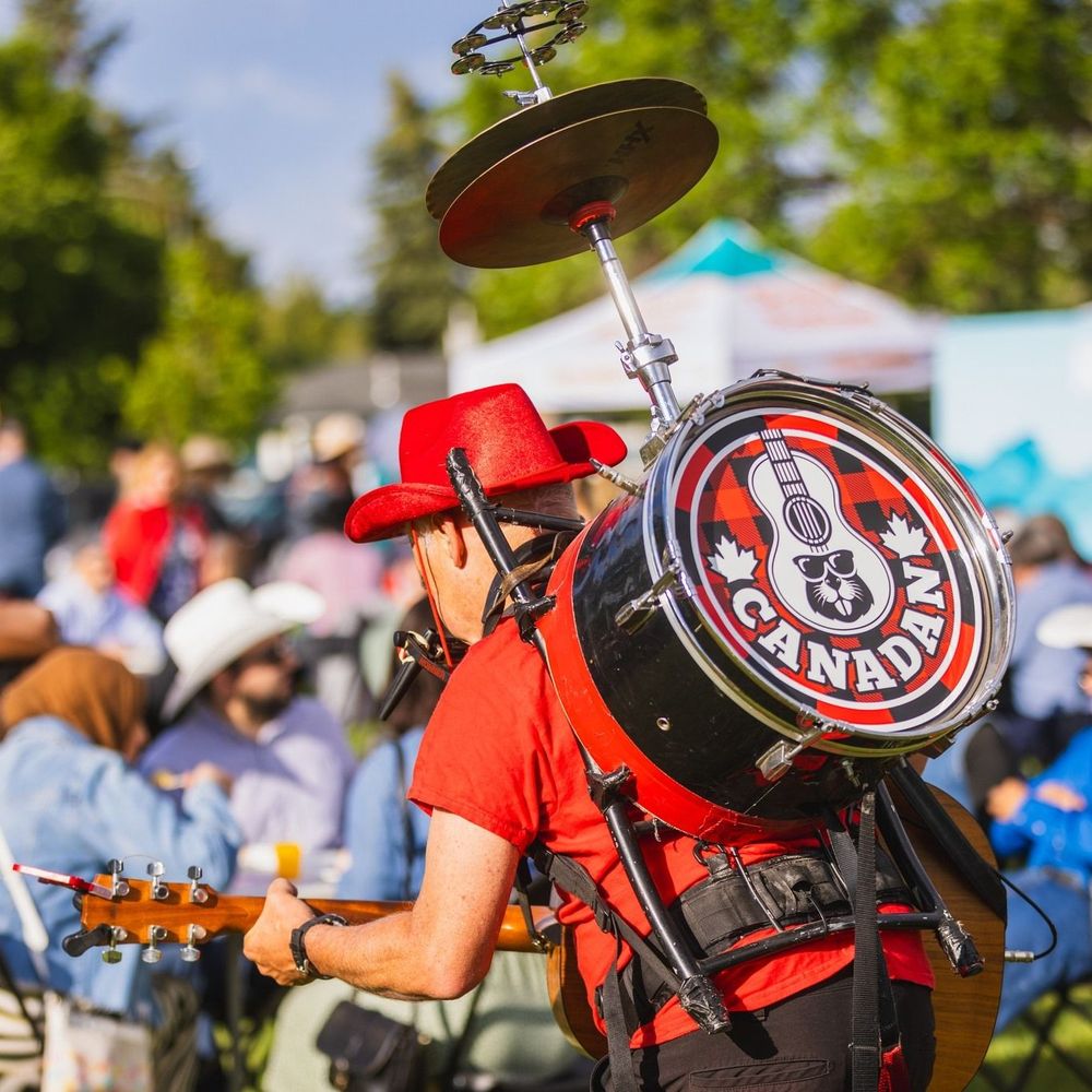 Image of an musician at the pancake breakfast