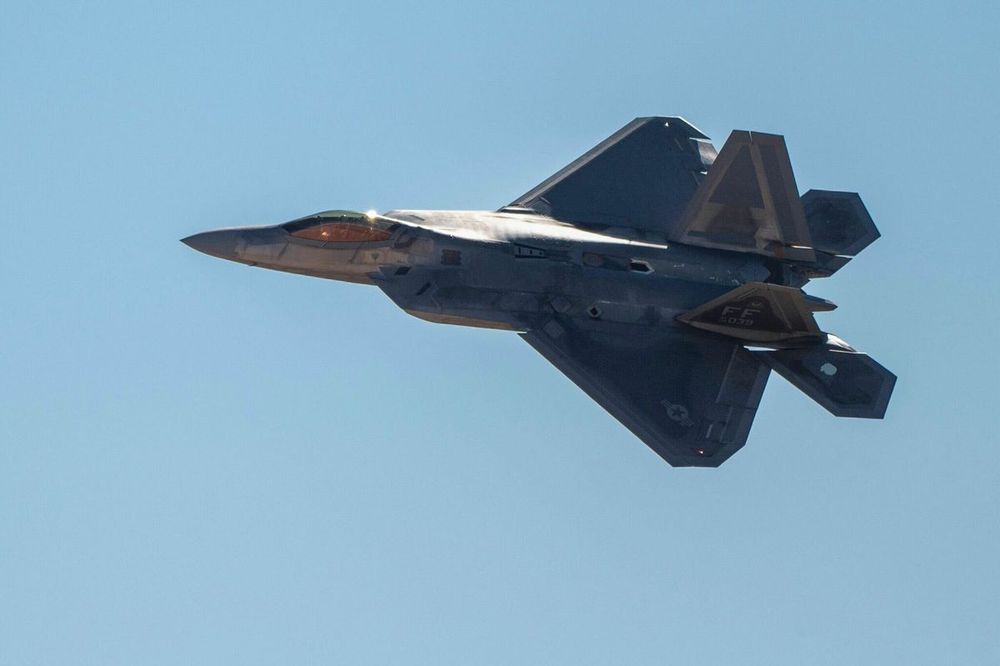 Texas city turns into 'Top Gun' with 'heart-pounding' air show
