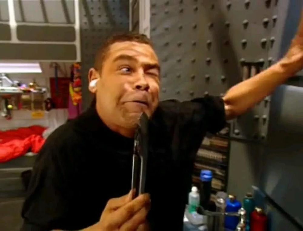 Red Dwarf - Dave Lister,  nose hair plucked