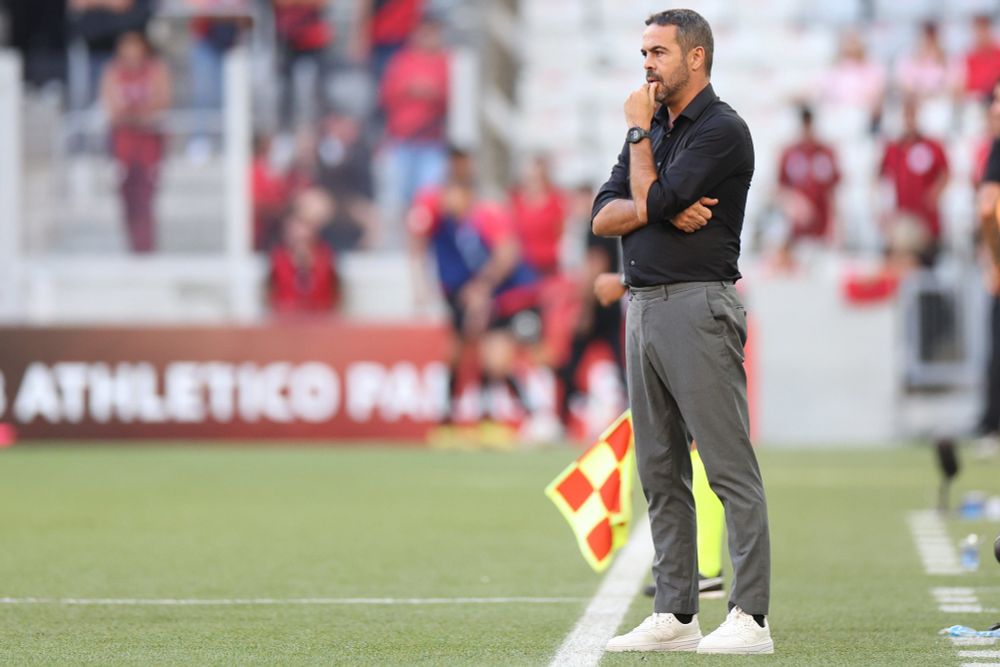 Artur Jorge exalta força coletiva do Botafogo e valoriza vitória fora de casa: “Mais focados em nós”