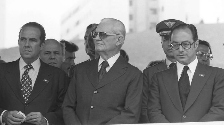 Nos anos 1970, em plena ditadura, o país enfrentou uma grave epidemia de meningite que su
