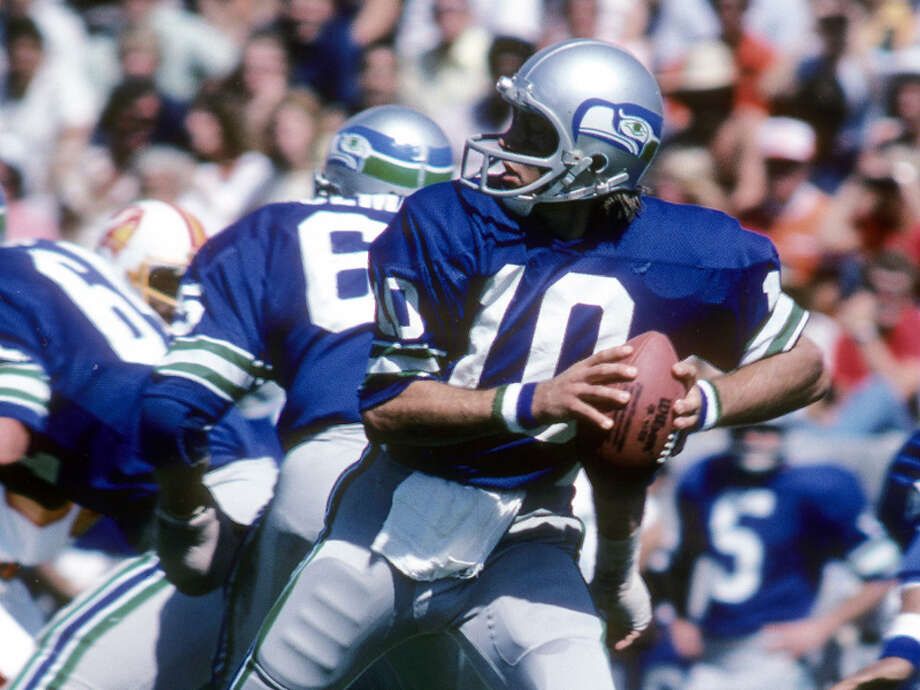 Jim Zorn drops back to pass for the Seattle Seahawks against the Tampa Bay Buccaneers 
