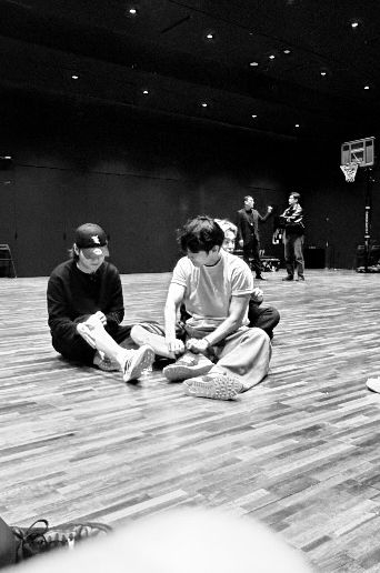 B&W photo from bts rehearsal- YOONGI 🥲, Tae and Jimin 