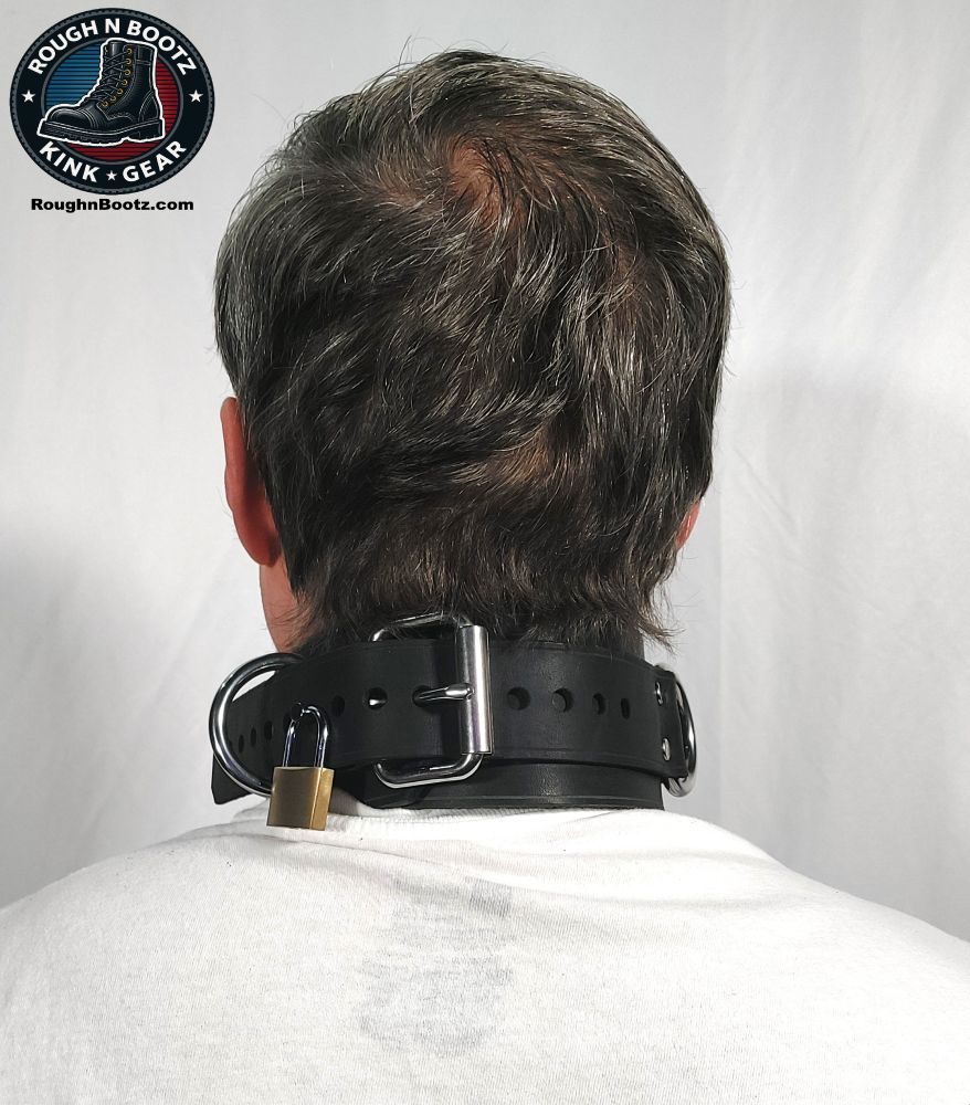 At 2.5″ wide with a 1.5″ locking post strap made from unlined 10oz latigo will remind your submissive or slave they owned. This collar has three large d-rings and a standard locking post. It adjusts from 13″ to 21.5″ in circumference. https://roughnbootz.com/product/heavy-duty-locking-collar/ #collar #leathercollar
