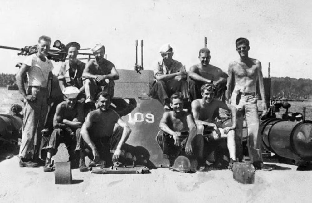 John F. Kennedy and crewmen of the PT-109. 