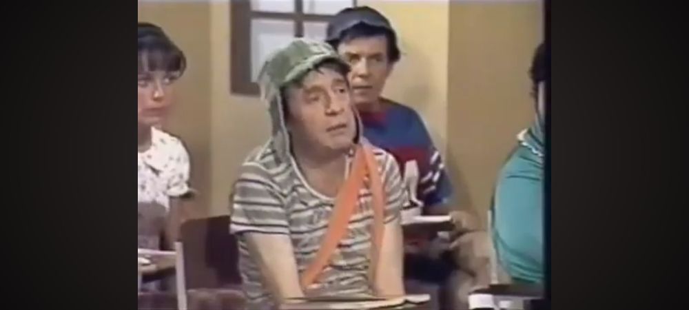 Imagem daquela cena de Chaves, na hora em que o Professor Girafales pergunta a ele sobre se ele tivesse 4 laranjas e comesse 1, com quantas ficaria, e Chaves pensa, pensa, e finalmente diz que só sabia essa com maçãs.
