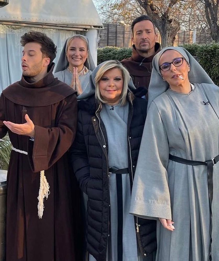 Blas Cantuvo, Alba Carrillo, el alto de UPA dance y Terelu y Rocío Carrasco vestidos de monjis