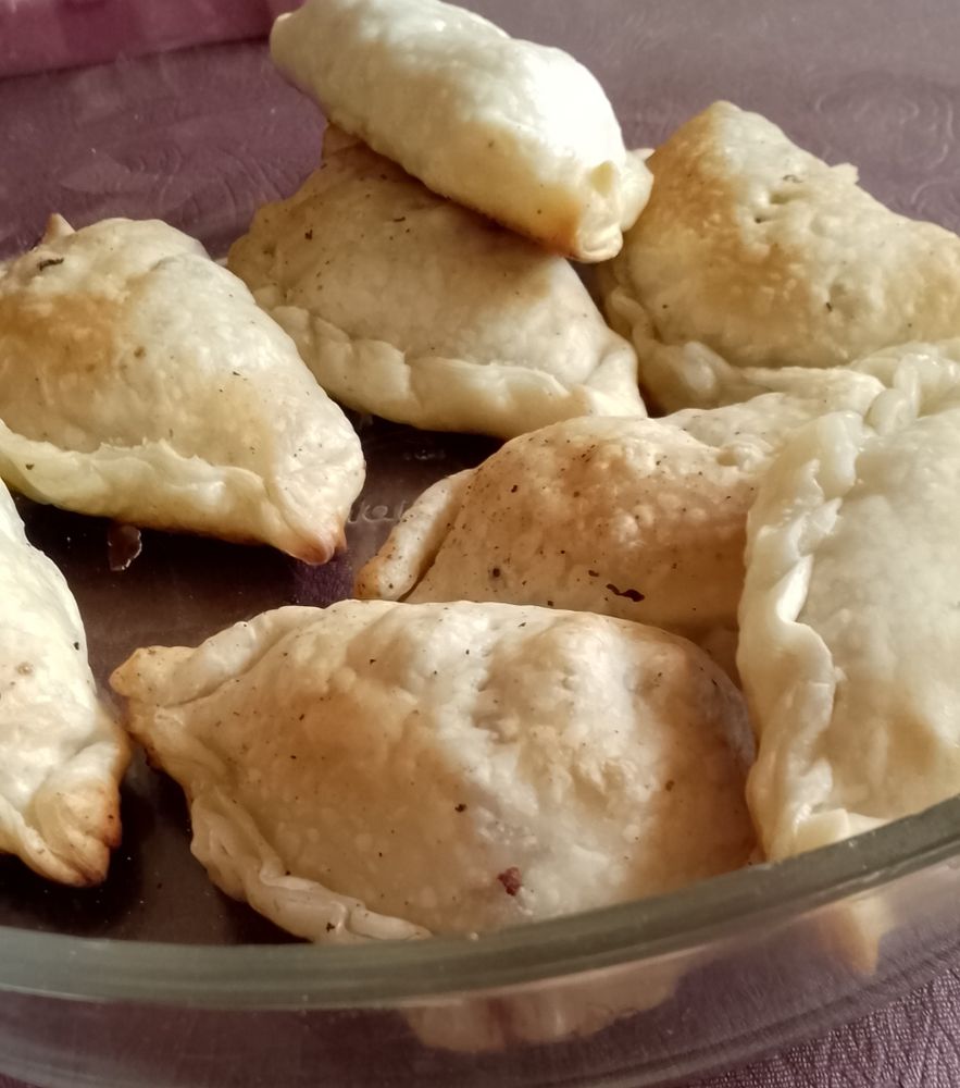 Fuente con empanadas