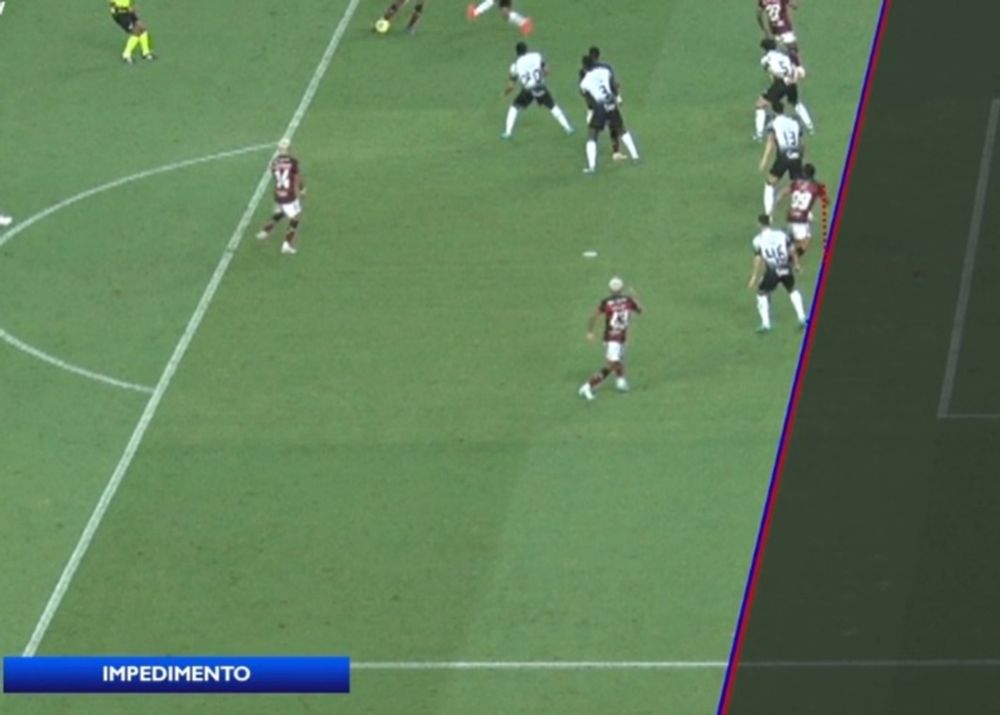 Análise do VAR gera dúvida em gol anulado e ignora pênalti do Corinthians