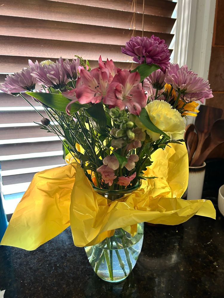 Chrysanthemum/Lily blend ✨