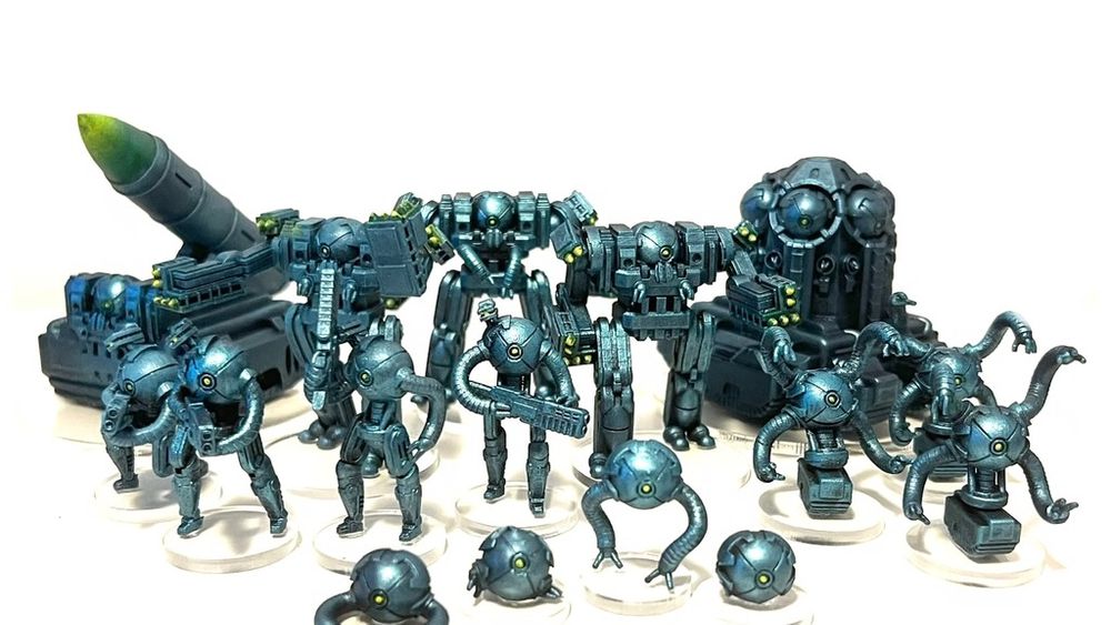 3D printed and hand painted robot miniatures