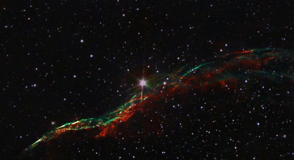 #HD197912 peeking out from the #VeilNebula
630mm 4/4.9 21JUN2025 80min integration
pc-load-letter@bsky.social