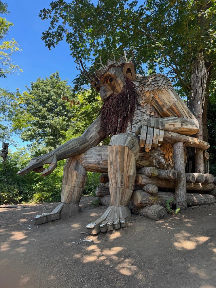 Oscar the Bird King is part of the Bird King series of trolls installed in Washington and Oregon. He is the largest, residing on Vashon Island. The trolls are designed and created by Danish artist, Thomas Dambo.