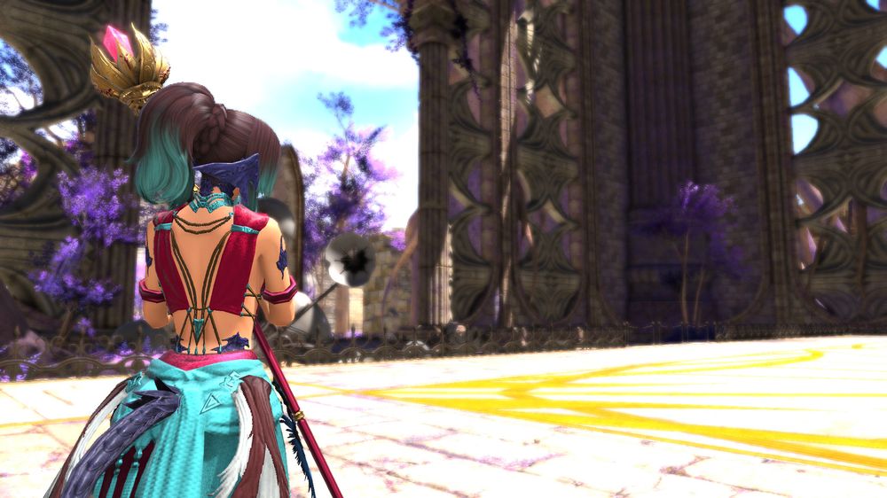 Girl with a Ponytail staying with the back to the camera. She is wearing a dress-like outfit in dark red and blue-green-ish. In her Arm is her Weapon (Mage) staff. On the top of the Staff is a flower which seems to be a Lotus flower with golden leaves and a red crystal in the middle. Shes staying on a marmor field, huge ruins around her. Some plants are around her, all of them have dark purple leaves. 