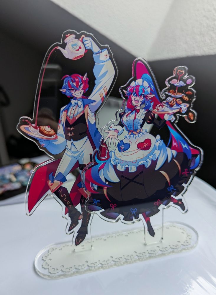 Picture of the double insert Alear standee