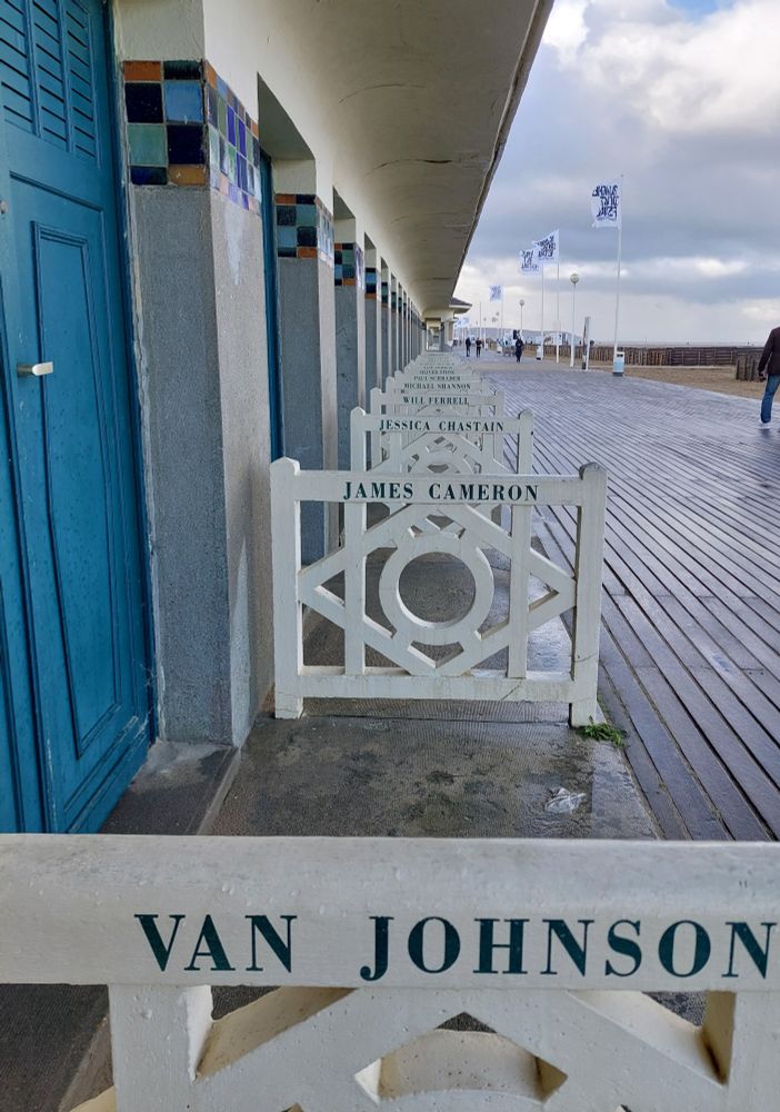 Les cabines de bain sur les planches à Deauville