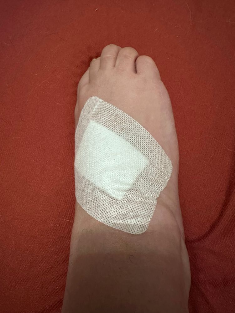 Fuss mit Pflaster 