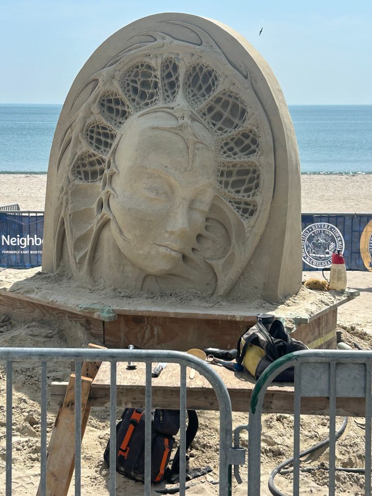 Sand sculpture 