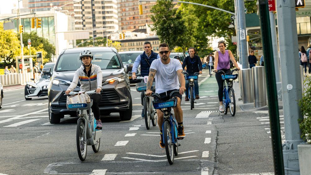 Ex-DOT Official Warns NYC's 'Counterproductive' E-bike Speed Limit Will Curb Biking, Safety - Streetsblog New York City