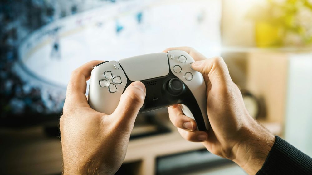 「ゲーマーの過半数がシングルプレイゲームを好む」との調査報告。歳を重ねるほどひとりで遊びたい傾向