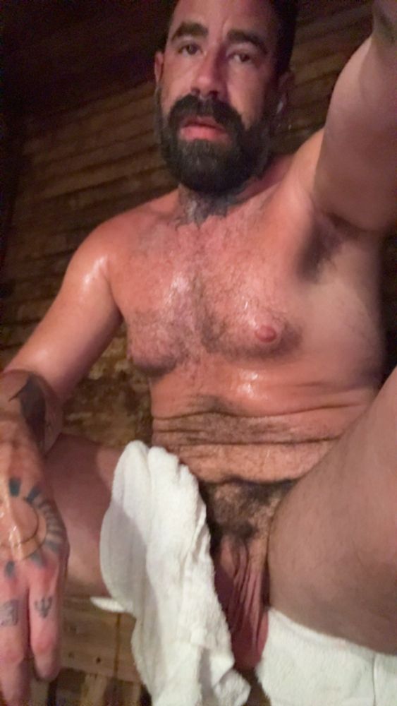 Sweaty n saggy 