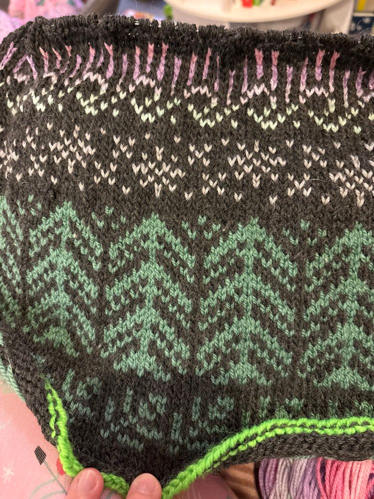 Arctic themed reversible cowl using Pacific Knit Co’s Doodle Decks