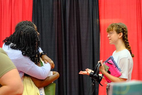 An LSS RA talks about our studies with attendees.