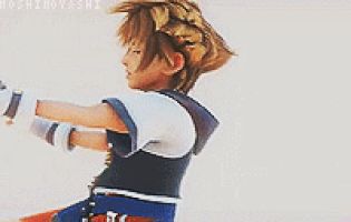 sora from kingdom hearts is wearing gloves