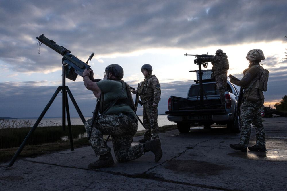 Trump Pauses Some Weapons Transfers to Ukraine