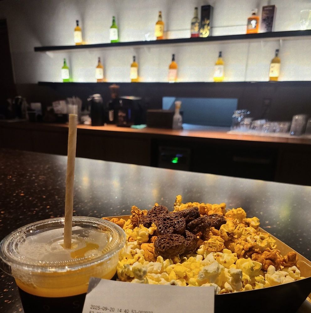 ラウンジのバー