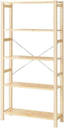 Étagère de rangement en bois brut Ikéa. 