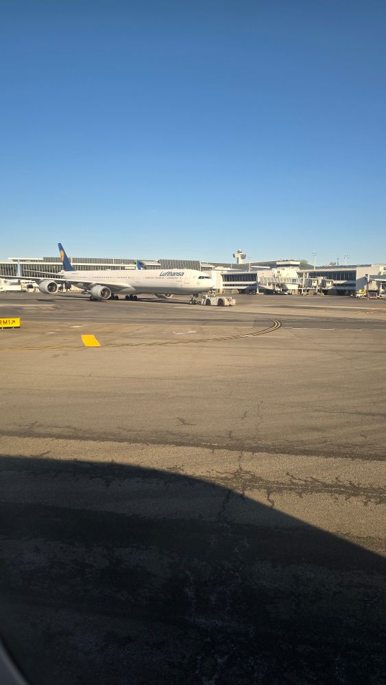 Lufthansa A340 plane at JFK.