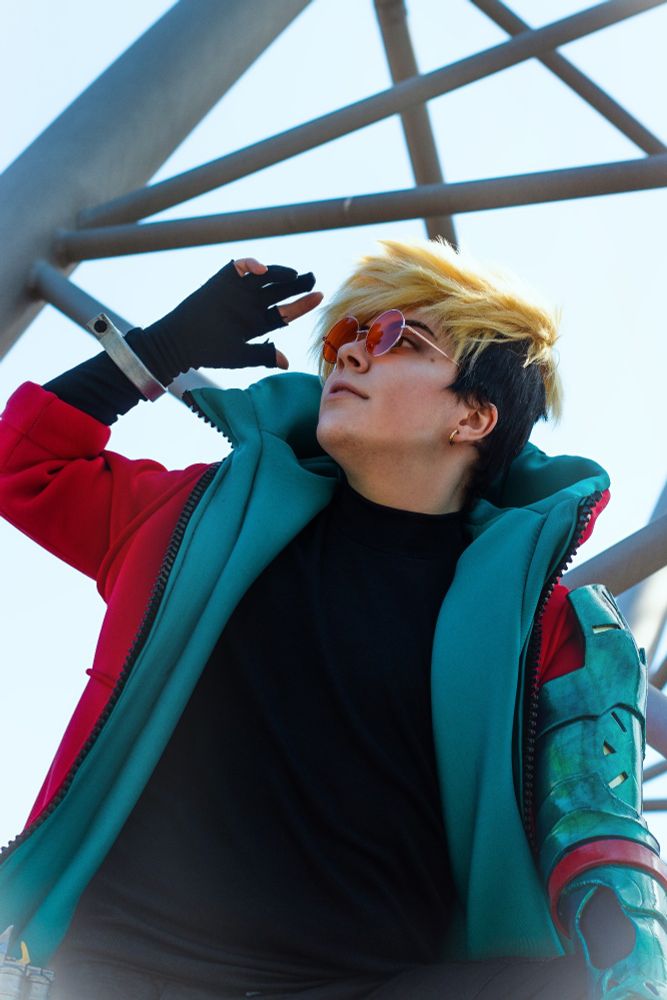 Vash the Stampede cosplay image
Photographer: @cayra.bsky.social
Editing: me

